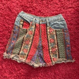 Vintage print shorts